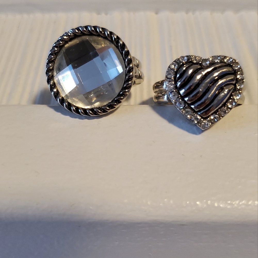 Stretch rings by Cookie Lee